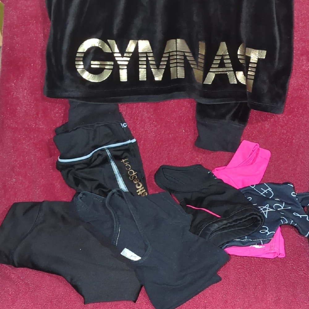 Gymnast Black and Gold Kids Sweatshirt